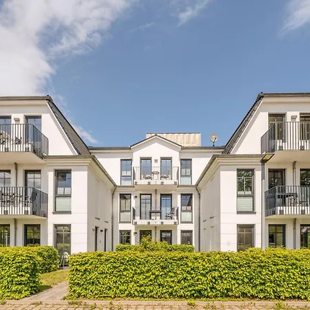 Strandhaus 06 *